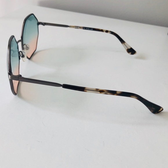 BRAND NEW Sunglasses with Case - Picture 6 of 8